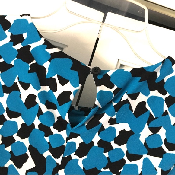 CALVIN KLEIN  Geometric Print RUFFLED TANK TOP - Picture 5 of 7